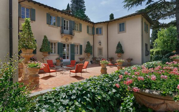 Villa de Ranieri: Eksteriør, Hage