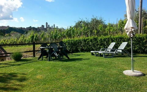 Feriebolig Melograno: Utendørs