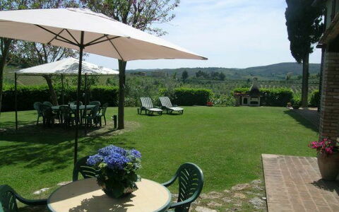 Feriebolig Olivo: Utendørs