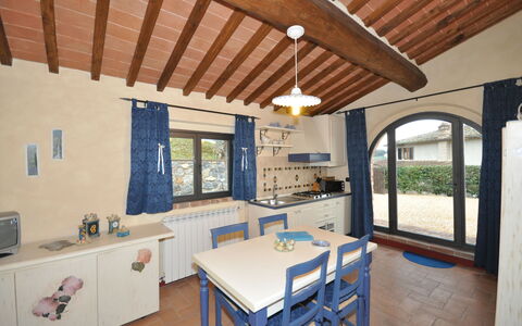 Feriebolig Ortensia: Kjøkken, Lunsjrom, Stue