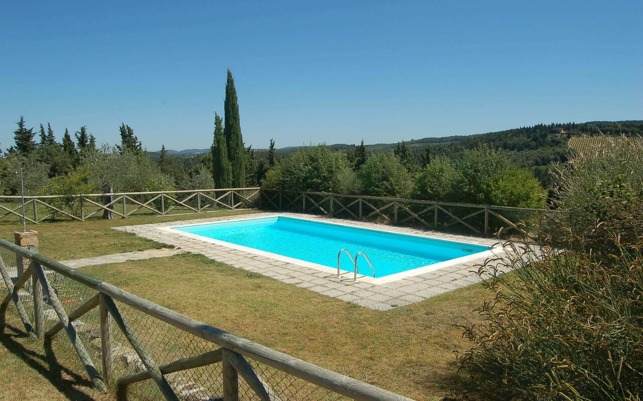 Appartamento Beatrice: basseng, Hage
