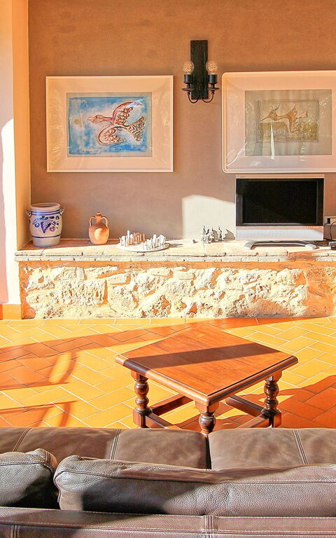 Guardistallo: Lunsjrom, Stue