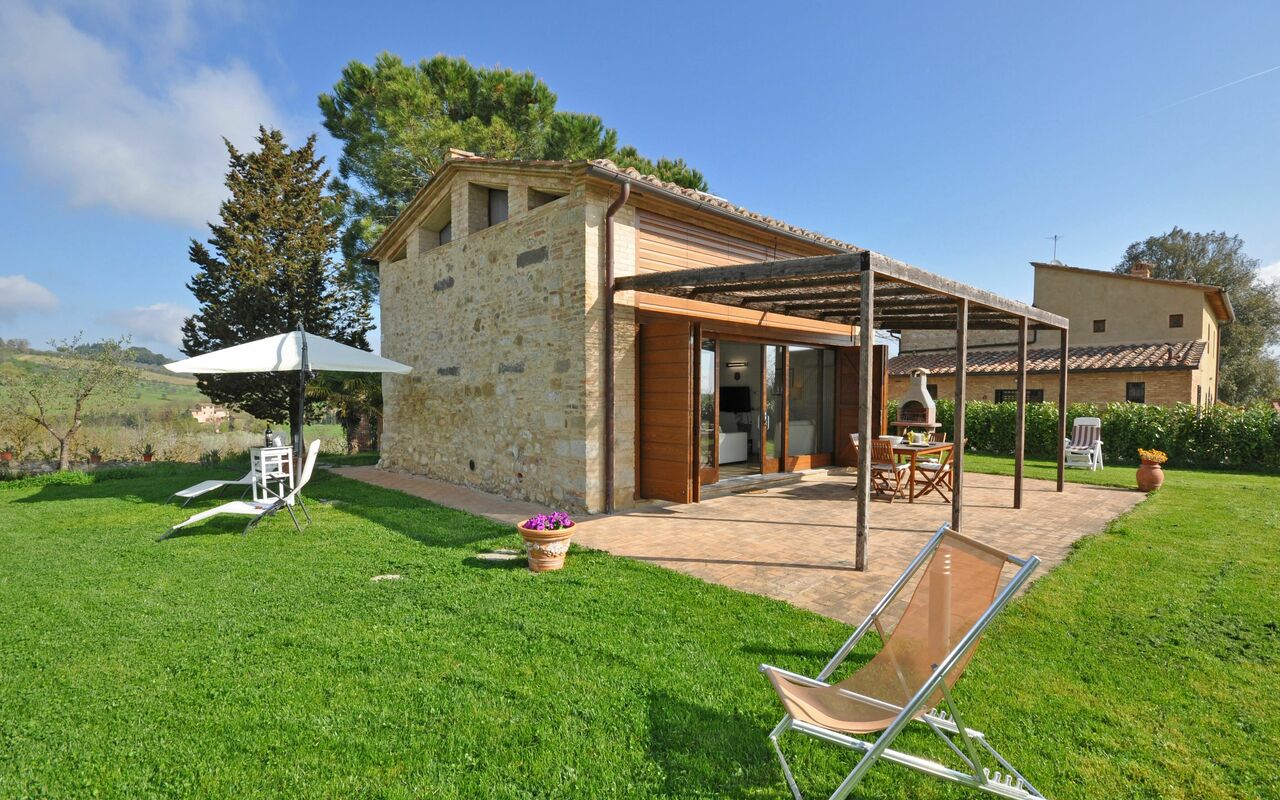 Capannino: Eksteriør, Hage