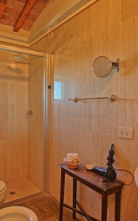 Villa Camaiore: Baderom