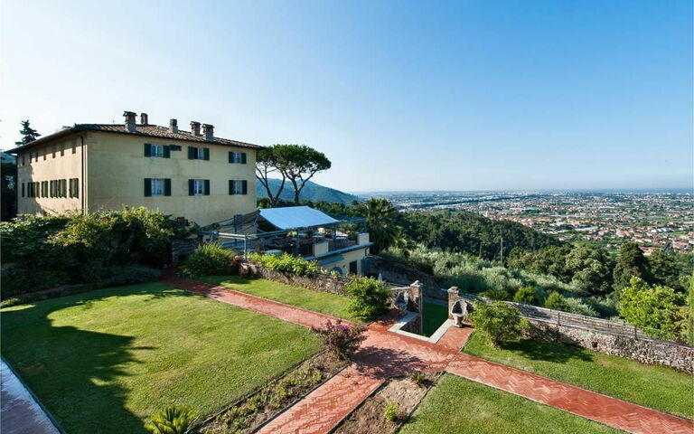 Villa Camaiore: Eksteriør, Hage