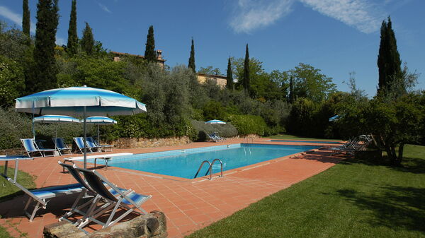 La Valle: basseng, Hage