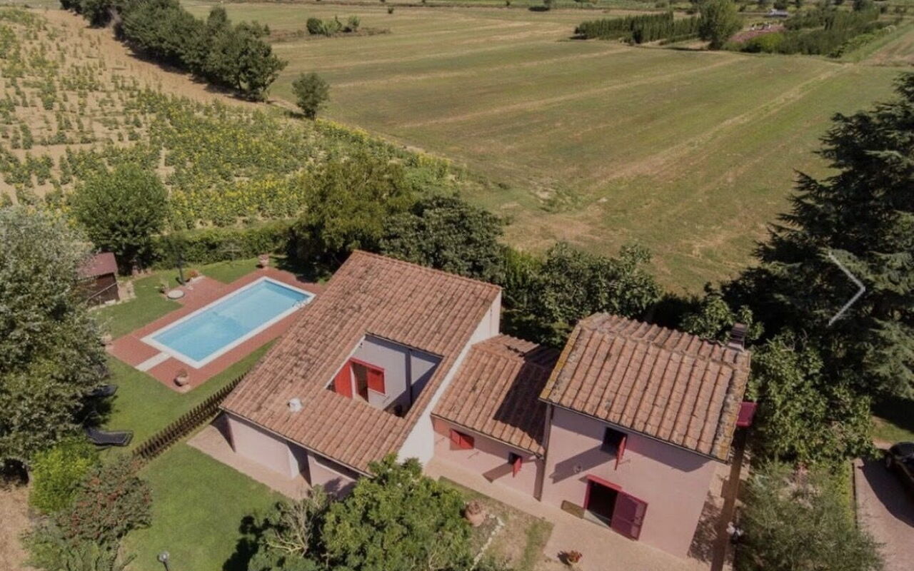 Casa Laura: basseng, Hage, Visningar