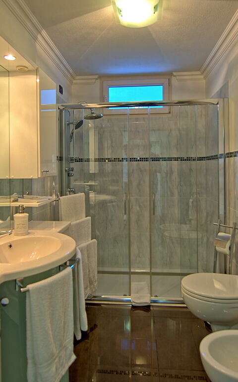 Villa Raffaela: Baderom