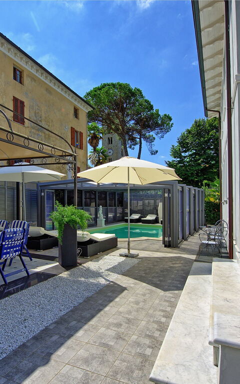 Villa Raffaela: Hage, Utendørs