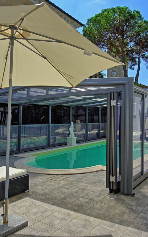 Villa Raffaela: Hage, Utendørs