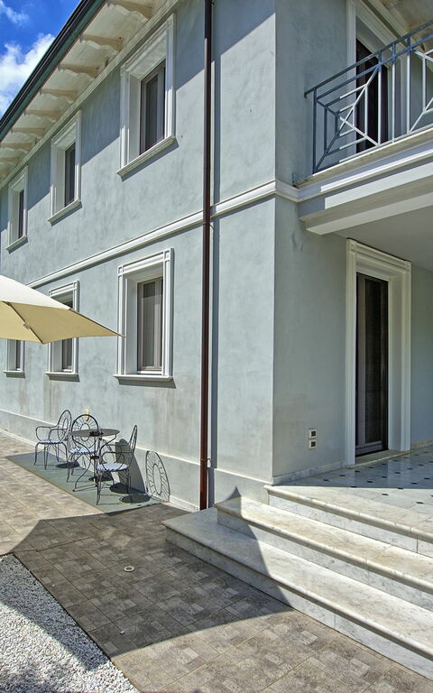 Villa Raffaela: Hage, Utendørs