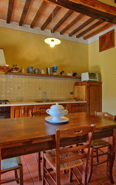 Villa Poggiolino: Kjøkken, Lunsjrom