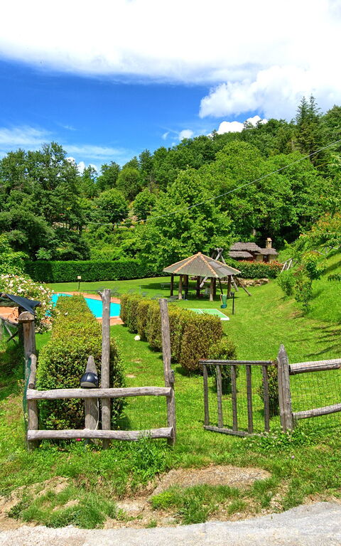 Villa Margherita Due: Hage, Utendørs