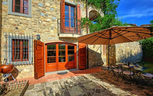 Casa Maria Luisa: Hovedinngang, Utendørs