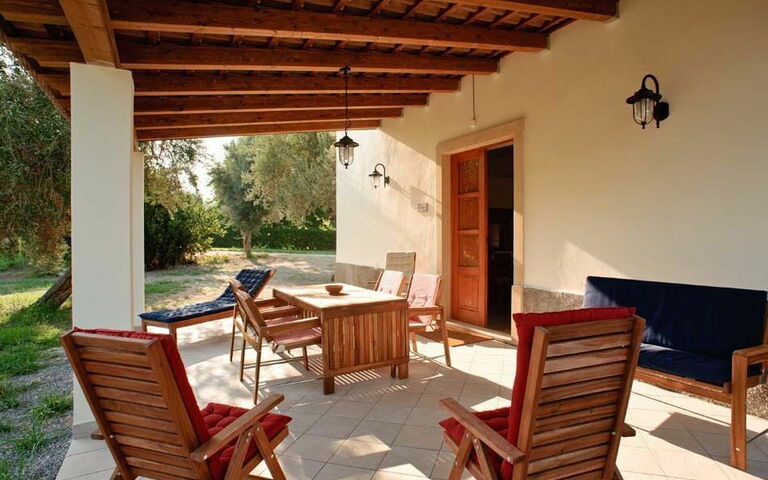 Cicero: Eksteriør, Hage