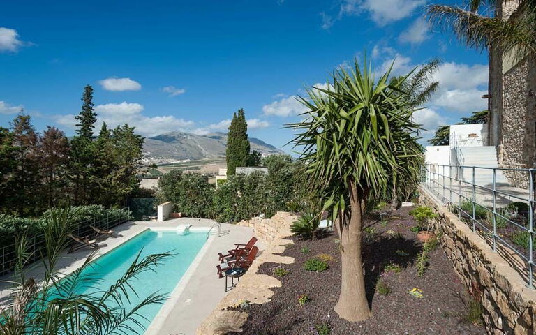 Baglio Maranzano - Marietta: basseng, Hage