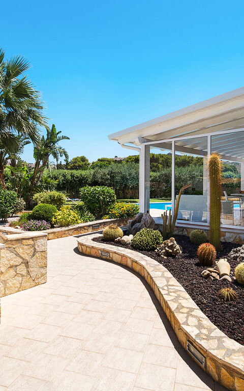 Afrodite: Hage, Sommer