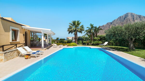 Afrodite: basseng, Sommer, Utendørs