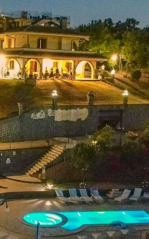 I Gigli Di Bolsena: basseng, Hage