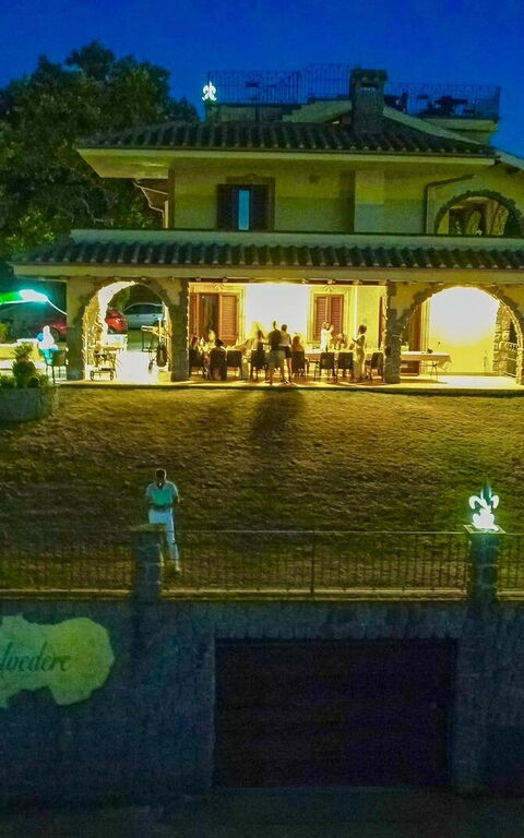 I Gigli Di Bolsena: Hage