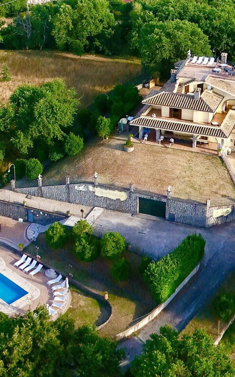 I Gigli Di Bolsena: basseng, Hage, Visningar