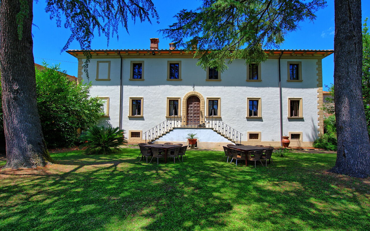 Villa Capolona: Hage, Utendørs