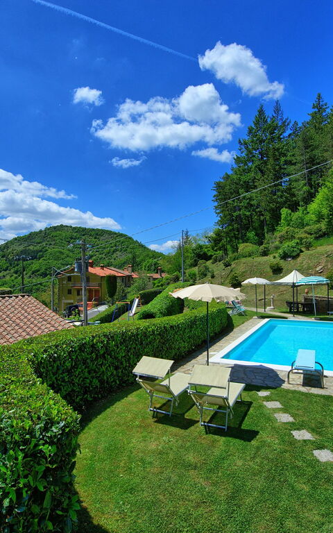 Villa Portole Uno: basseng, Hage