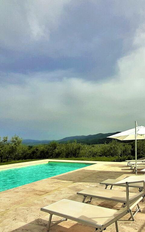 Villa Gaville: basseng, Utendørs