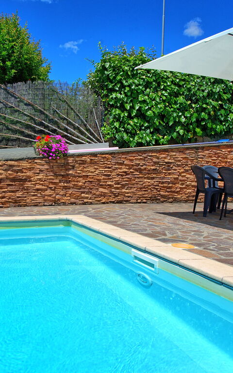 Villa Pratovecchio: basseng, Hage, Utendørs