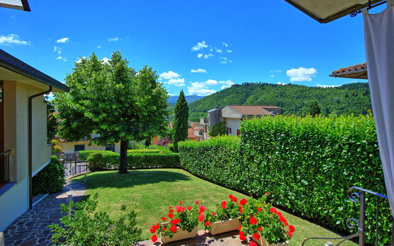 Villa Pratovecchio: Hage, Utendørs, Visningar