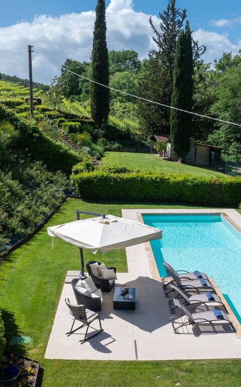 Villa Sabrina: basseng, Hage