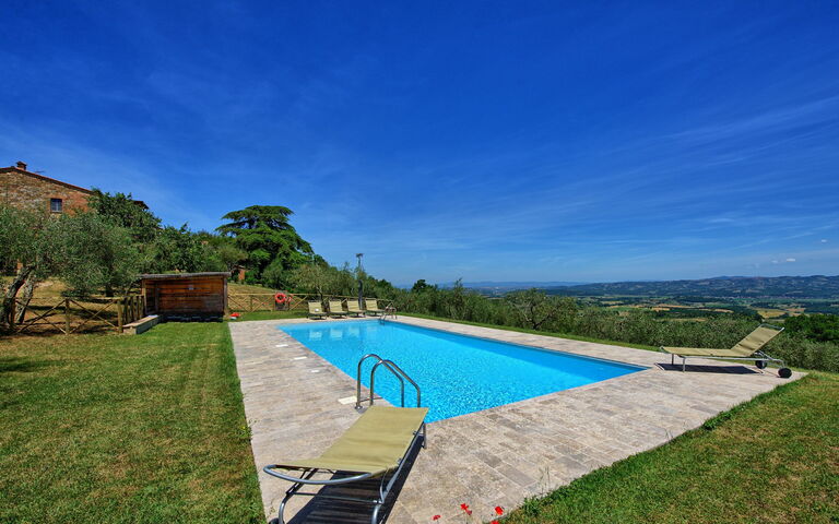 Casa Olivia: basseng, Hage