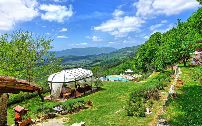 Villa Tenuta Lonciano: Hage, Sommer, Utendørs, Visningar