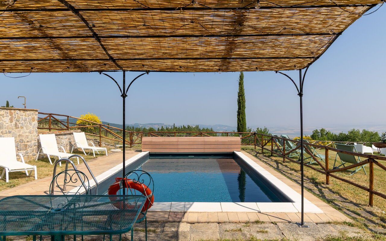 Villa San Michele: Balkong / terrasse / uteplass, basseng, Utendørs