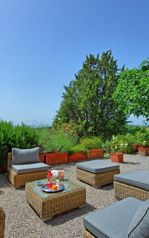 Villa Uccellaia: Hage, Utendørs