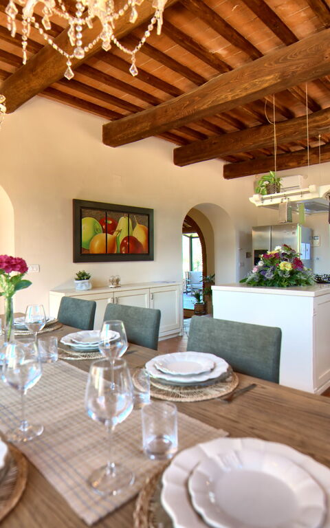 Villa Nora: Kjøkken, Lunsjrom