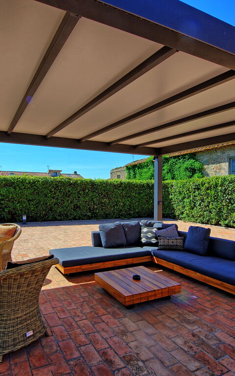 Villa Nora: Balkong / terrasse / uteplass, Utendørs