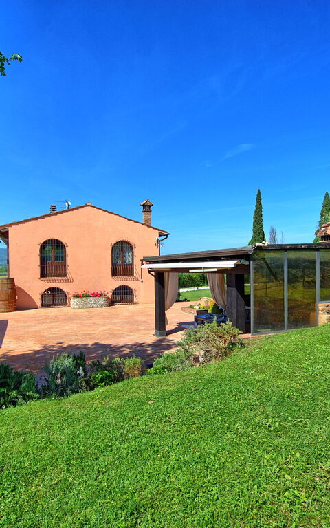 Villa Nora: Eksteriør, Hage, Utendørs