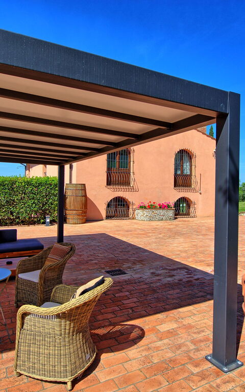 Villa Nora: Balkong / terrasse / uteplass, Utendørs