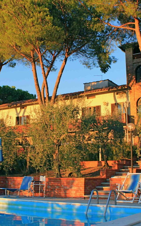 Villa Treppiè: basseng, Hage