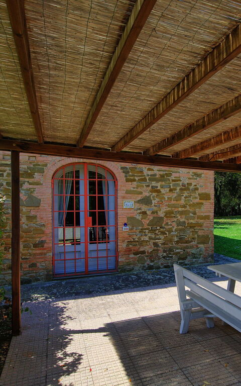 Montaione: Eksteriør, Hage