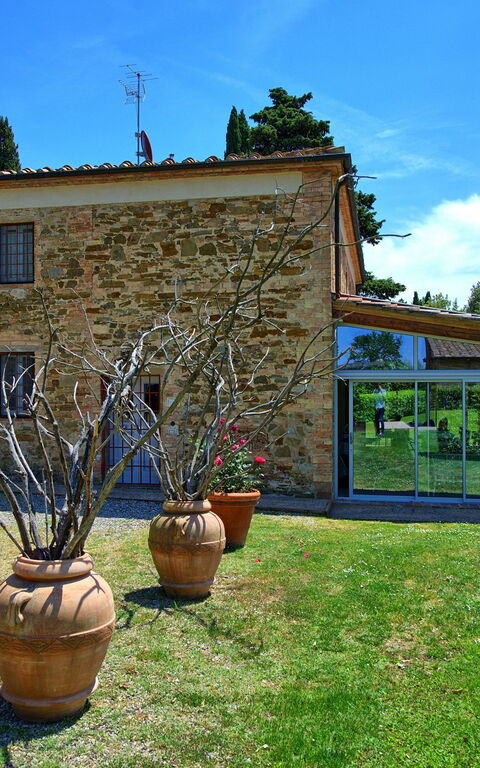 Montaione: Eksteriør, Hage