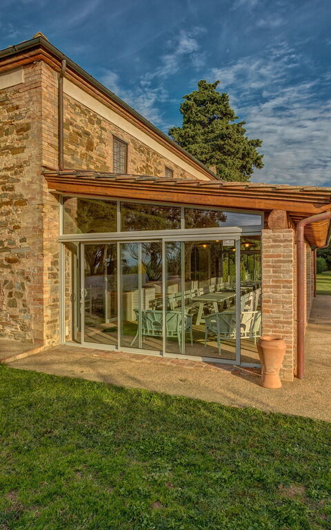 Montaione: Eksteriør, Hage