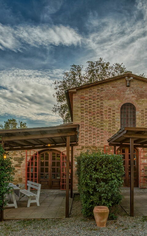 Montaione: Eksteriør