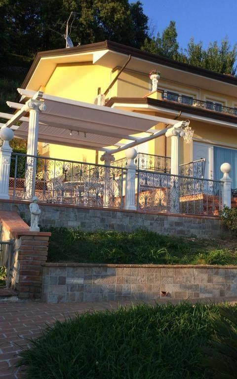 Villa Sophia: Utendørs