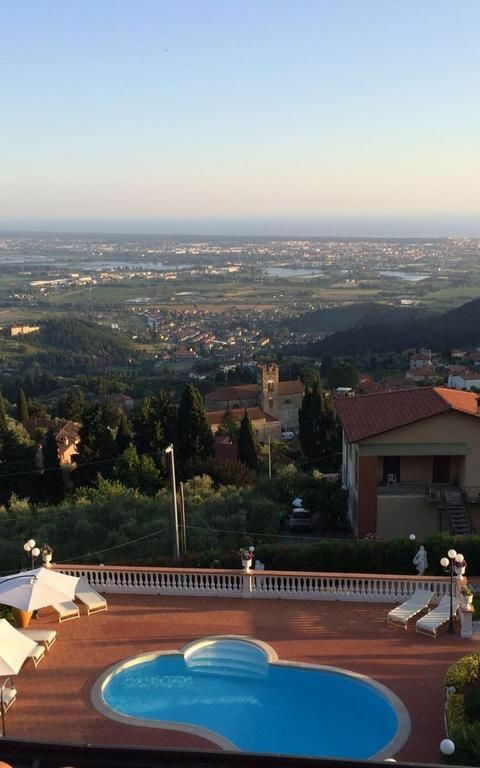 Villa Sophia: basseng, Visningar