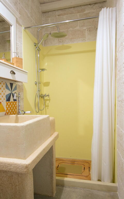 Trullo Torre Suda: Baderom