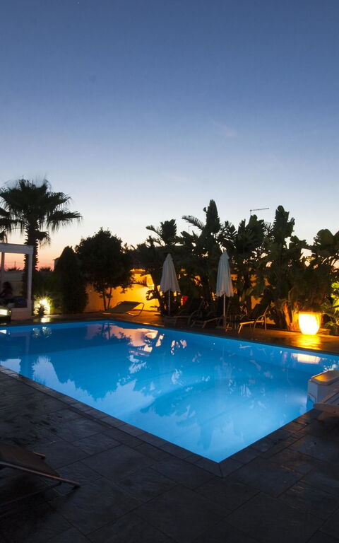 Cotriero: basseng, Hage