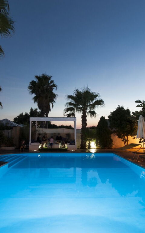 Cotriero: basseng, Hage