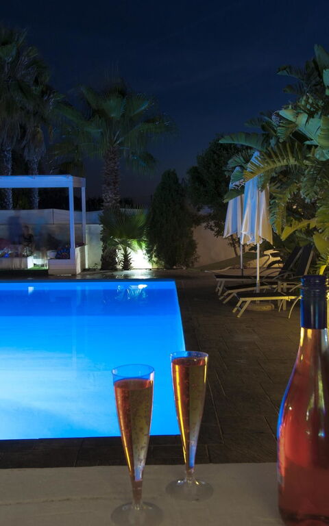 Cotriero: basseng, Hage